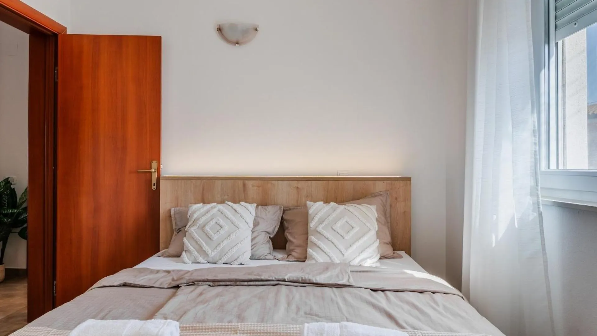 Apartments Quercus Vir