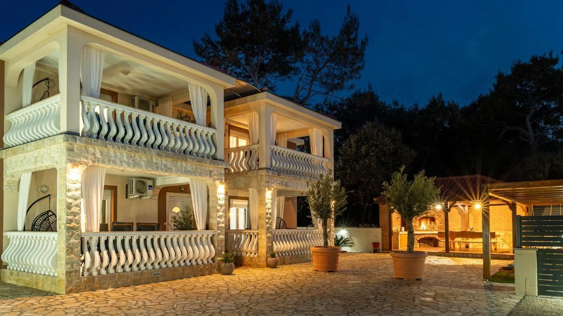 Apartments Quercus Vir