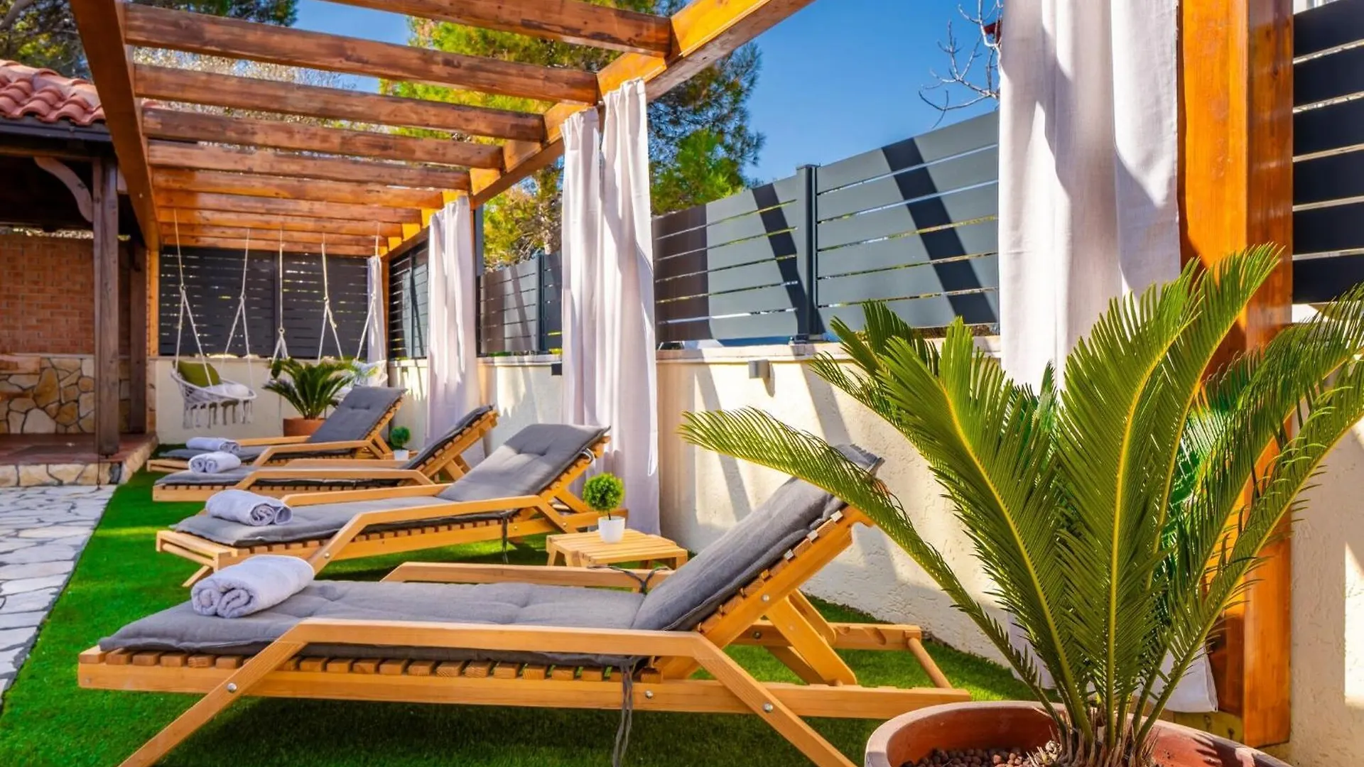Apartments Quercus Vir