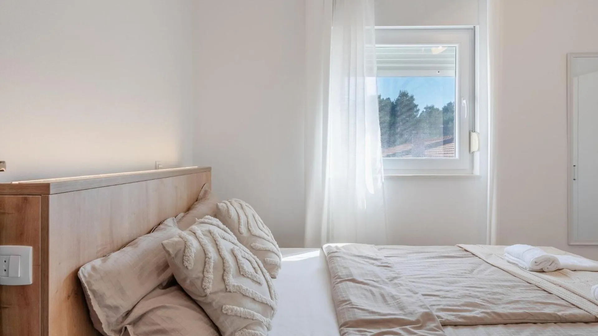 Apartments Quercus Vir