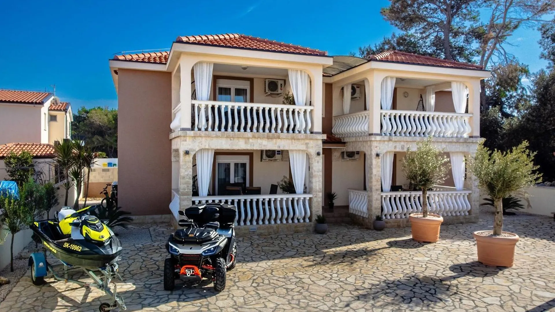 Apartments Quercus Vir