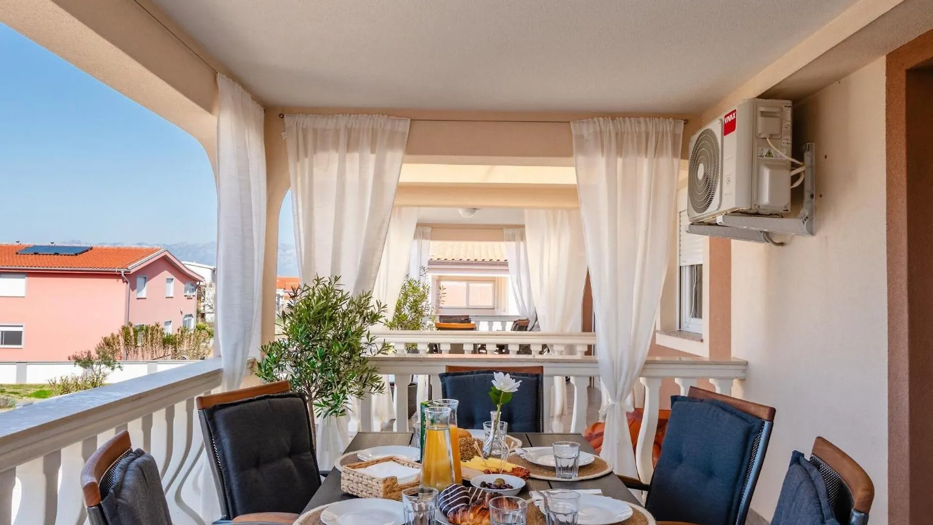 Apartments Quercus Vir